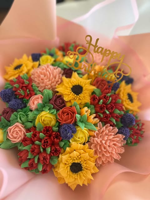 Colorfull Cupcake Bouquet - 19 pcs