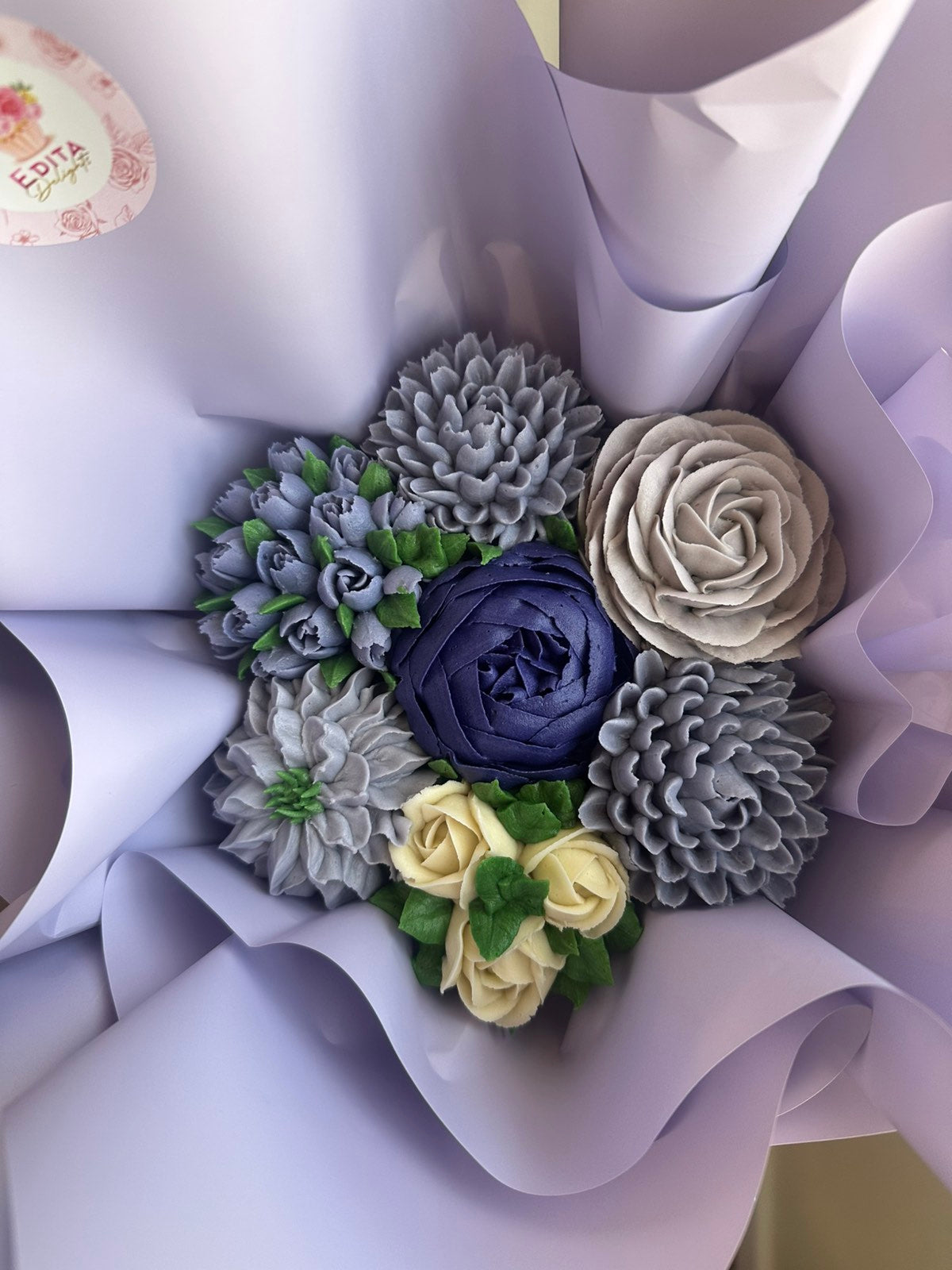 Purple shades Cupcake bouquet - 7 pcs