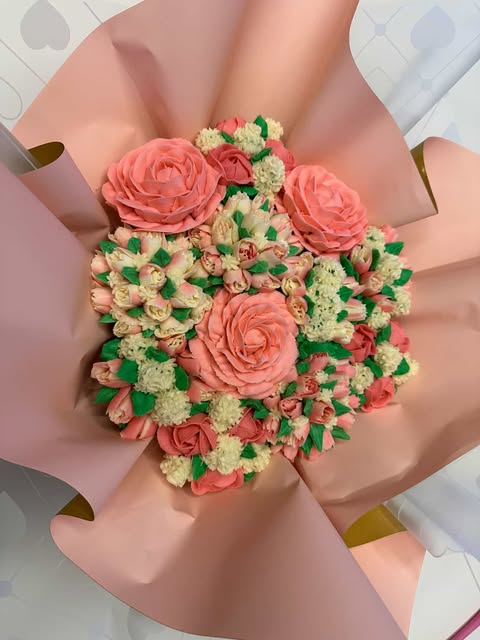 Pink flowers bouquet - 12 pcs