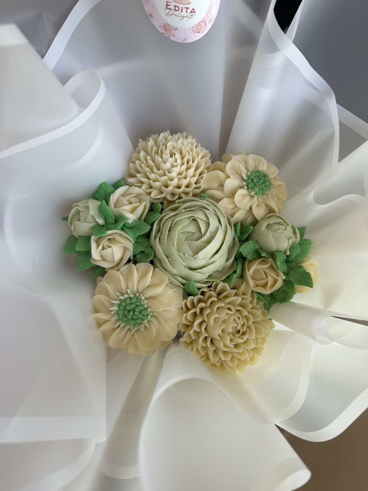 Sage Green Flower Cupcake Bouquet - 7 pcs