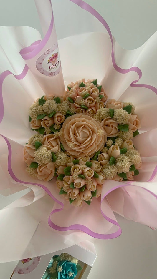 Pink Flowers Cupcake bouquet - 7 pcs